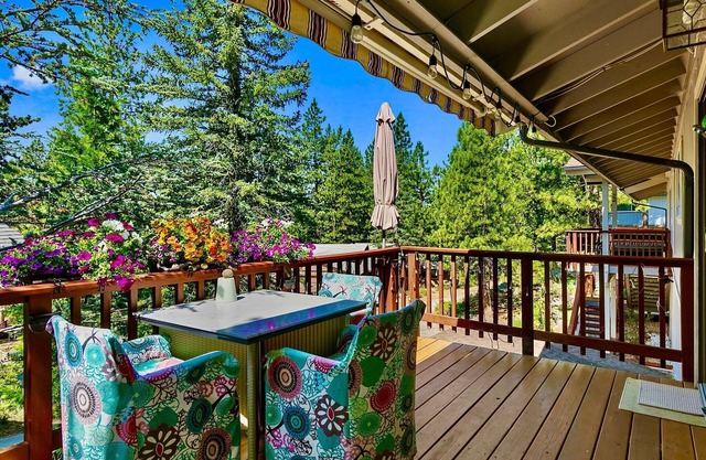 LX35 The Wolf Round Hill Retreat in the heart of Lake Tahoe