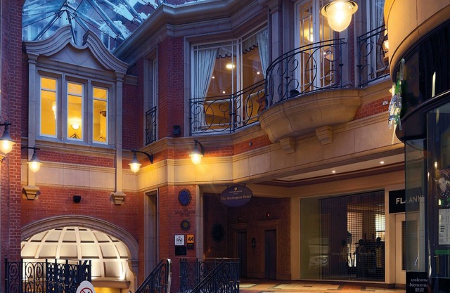Macdonald Burlington Hotel