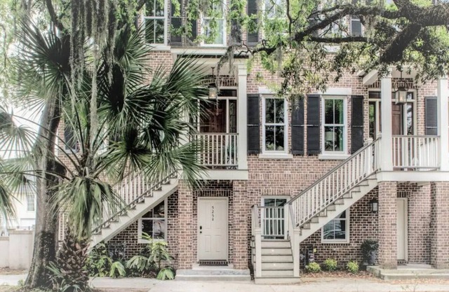 Magnolia Garden Walkable Free Street Parking