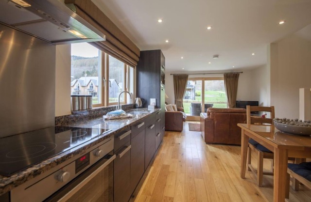 Mains of Taymouth, Kenmore ~ 5* 11 Maxwells - sleeps 2 guests in 1 bedroom