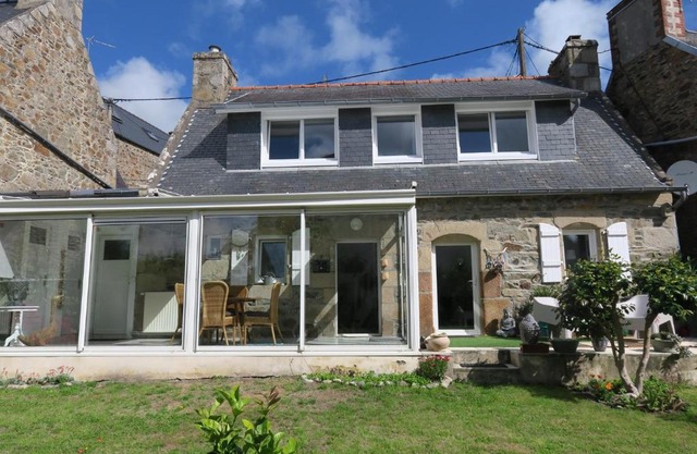 Maison de charme avec jardin clos, terrasse à PERROS-GUIREC - Ref 868