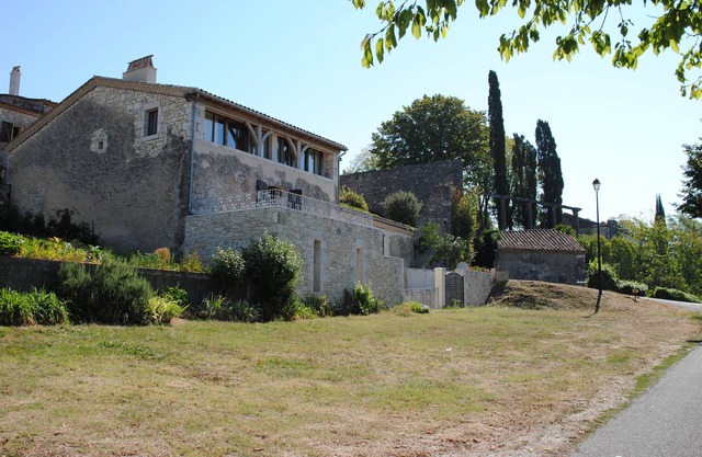 Maison Du Coin - The Corner Cottage