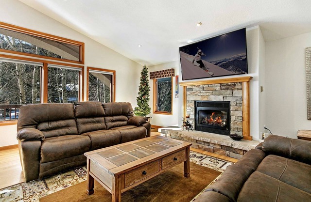 Make Our Pet Friendly Home Your Next Home! Enjoy the Fenced Yard, Fire Pit + Hot Tub!