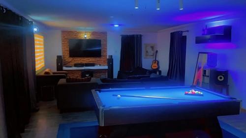 Maleek's Apartment, Ikeja "Cozy & Affordable Shared 2-Bedroom Shortlet in a Quiet Lagos Neighborhood