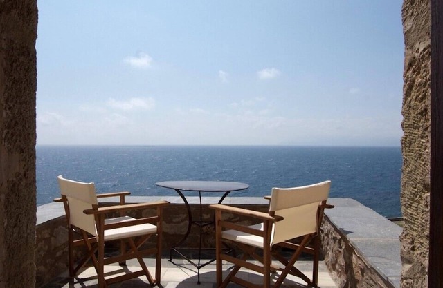 Malvasia Traditional Hotel