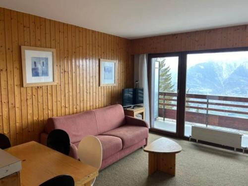 Marvelous studio in Veysonnaz