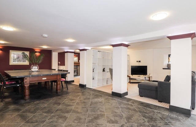 Mary Ann Apartment