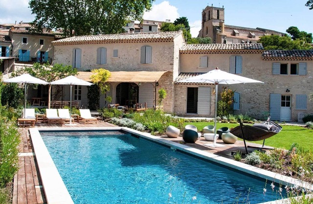 Mas d'Estiéu CUCURON Authentic Secure MAS Provençal with Pool View -near Village