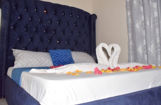 Mayberry Airport homestay
