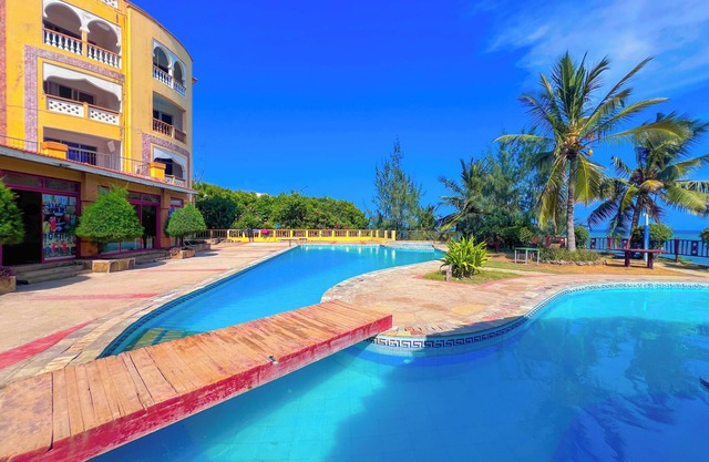 Mfalme Luxury Living