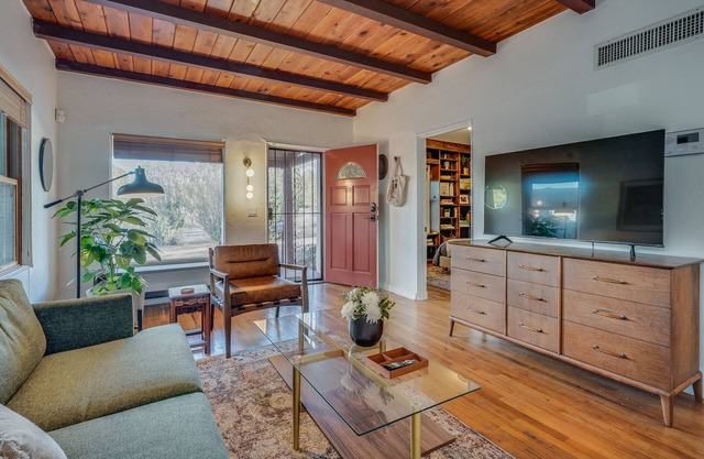 Mid-century bungalow in the heart of Tucson