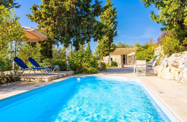 Millers Cottage Large Private Pool, A/C, WiFi