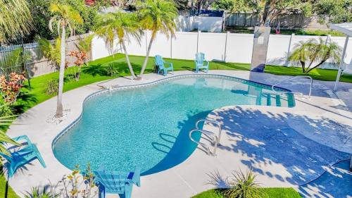 Mini-Golf 2-1 with Heated pool