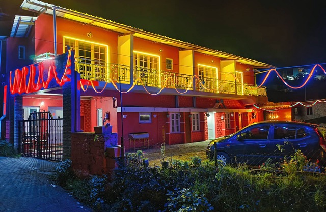 Mist Cottage & Home Stay