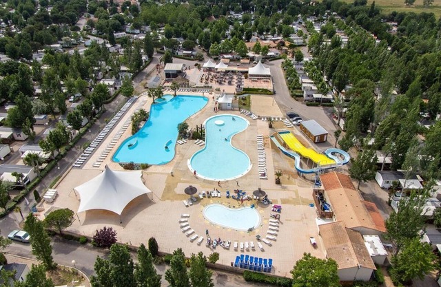 Mobile home 6/8 people Camping "LA CARABASSE" 4 stars