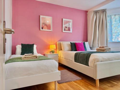 Modern 1-Bed Apt 30min to Central London & Parking
