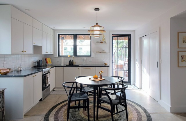 Modern 1-bedroom garden apartment in Berkeley Victorian
