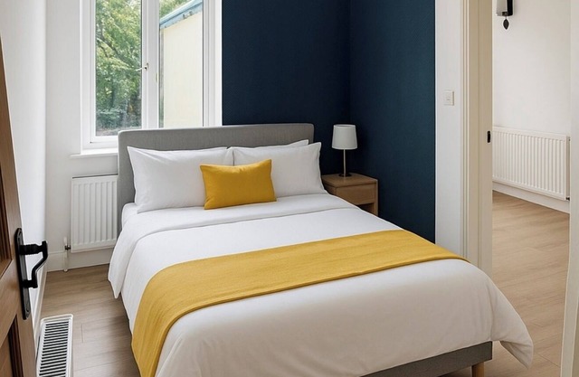 Modern 2/3-Bed | Close to Stn | Pool Table | Long Stays & Contractors Welcome