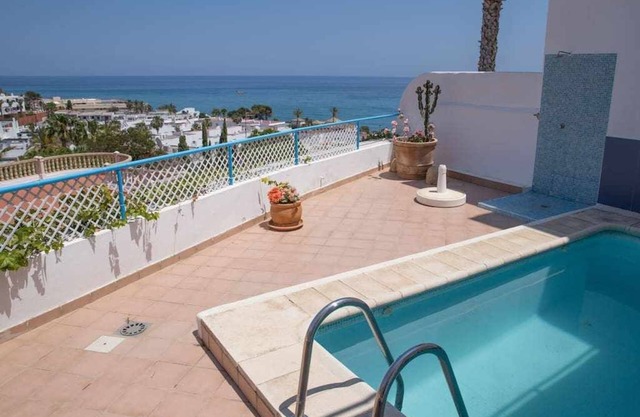 Modern 3 bedroom house with beautiful views