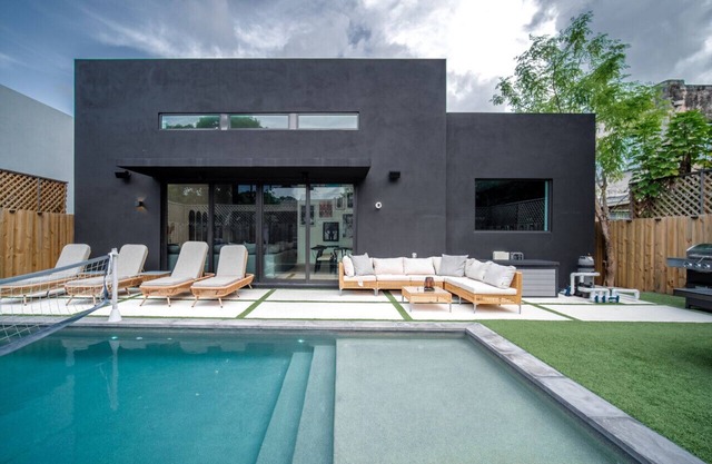 Modern Lux Villa, Private Pool, Billiards, Grill, Ping Pong, Design District