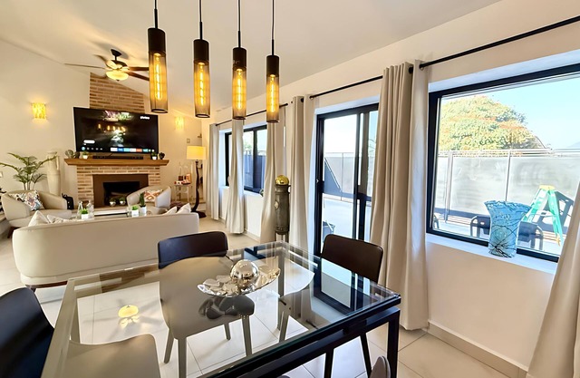 Modern 2 Bed Retreat in Ajijic - Unbeatable Location -Patio-Gym-Pickleball Court