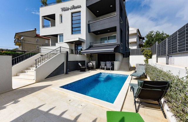 Modern villa in Sveti Filip with pool