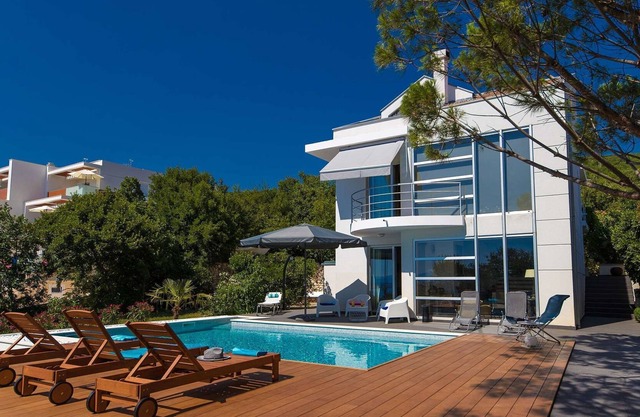 Modern villa with private pool and jacuzzi,350m distant from the sea !