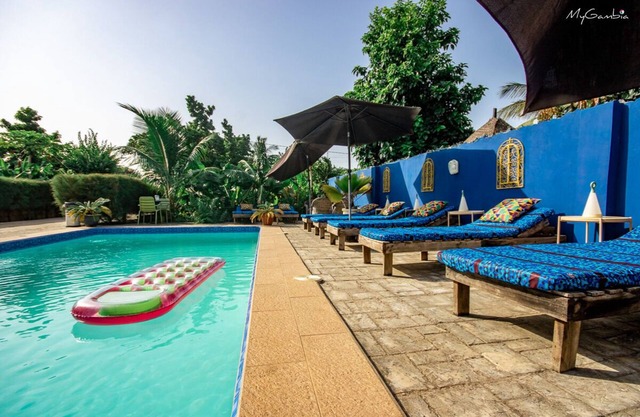Modern Well run Apartments with pool, walking distance to the beach
