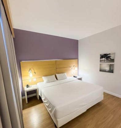 Moderno Flat no Gonzaga na quadra da Praia
