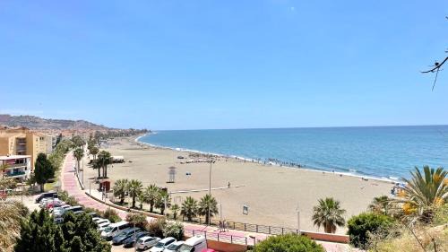 Moderno piso de 3 dormitorios en la playa de Rincon de la Victoria Malaga