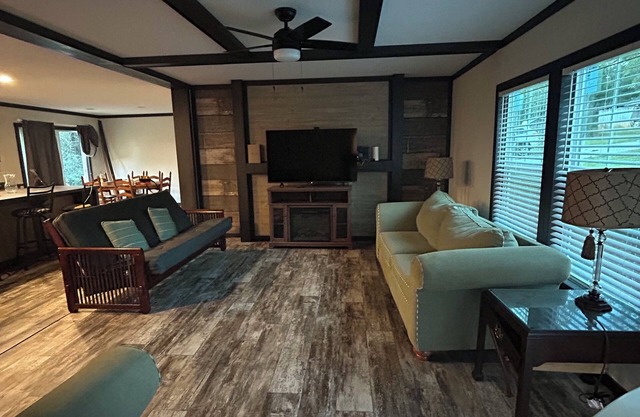 Mountain Retreat Near Waterfalls & Hiking Trails – Your Clarkesville Getaway
