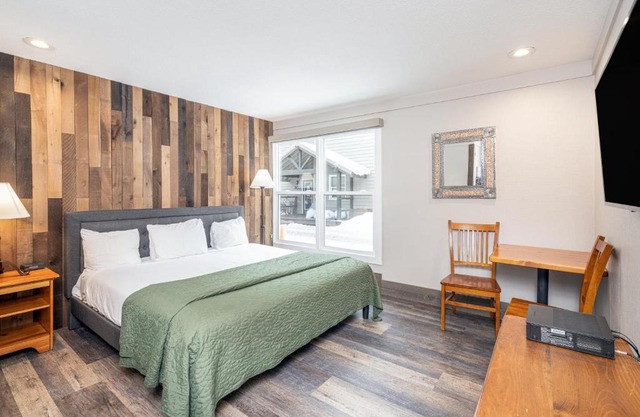 Mountainside Inn 208 by Alpine Lodging Telluride