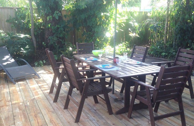 Mudjimba Cottage - pets allowed inside & 300 m to the beach