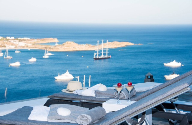 Mykonos Psarou Place