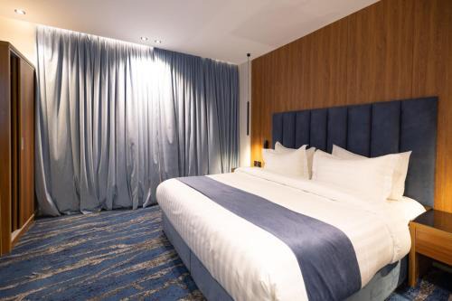nasim aizraq hotel فندق نسيم ازرق