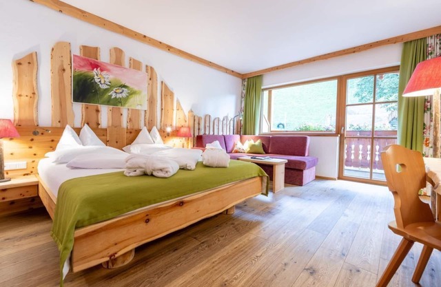 "Naturliebe" - double room with shower, WC (1 - 3 nights) - Nature and wellness hotel