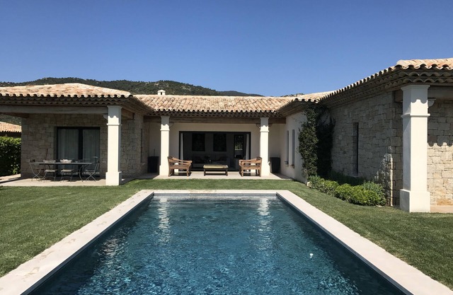 Neo-Provencal villa/contemporary 4 bedrooms 4 bathrooms swimming pool