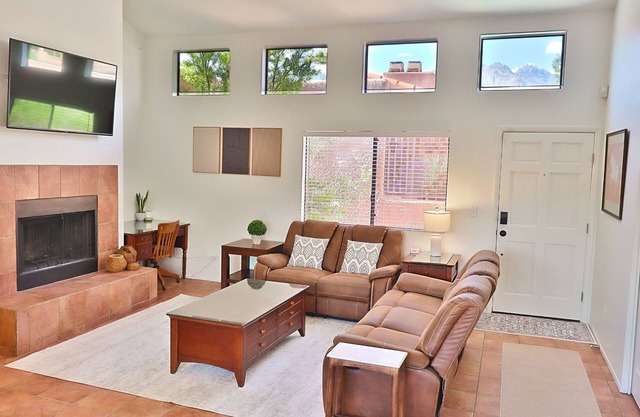 Nestled at the base of the majestic Catalina Mountains, Sabino Serenity is a warm and welcoming two-bedroom, two-bath condo that blends the tranquility of Asian design with cozy, artistic touches.
