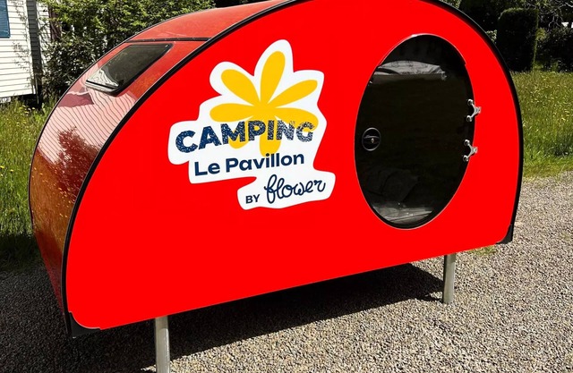 NEU/Gemütliches Mobil Atypisches m² (1 Schlafzimmer - 2 Personen) (ohne Sanitäranlagen) + Markise + Stühle + Grill 2 Personen