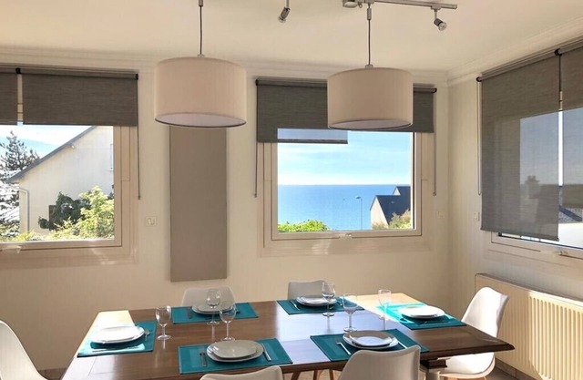 [NEW] Comfortable house with sea views 100 meters from the beach