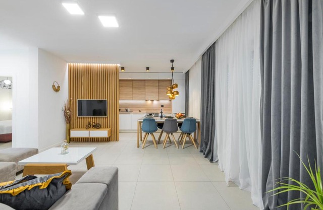 New Deluxe jacuzzi apartment Ana