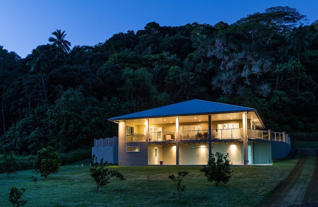 New Holiday Home Only Minutes Away From Muri Beach