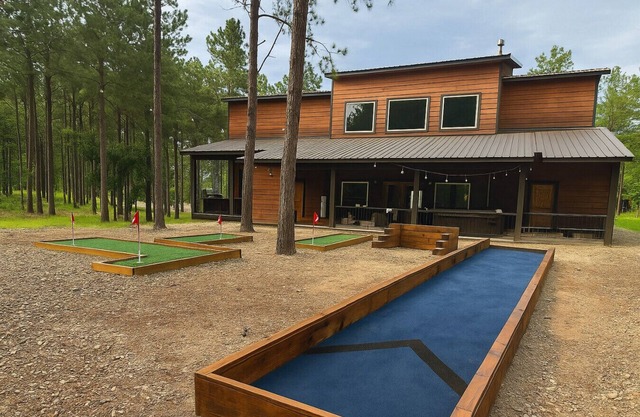 NEW! Pickleball Mini Golf Bowling 5 Masters Sleep 31 Hot Tub Firepit