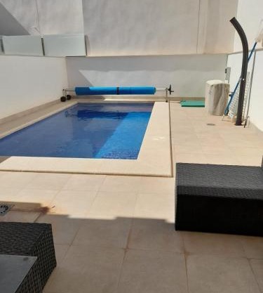 New villa, 2 bedrooms private heated pool sleeps up to 6