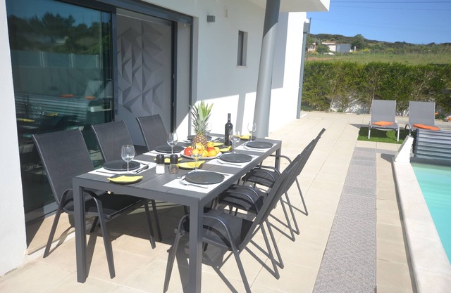 New Villa with Heated Pool just a few minutes from Salgado Beach