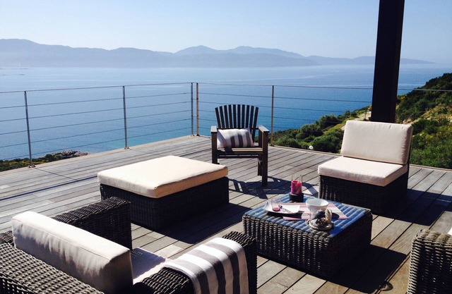 New villa with exceptional sea view