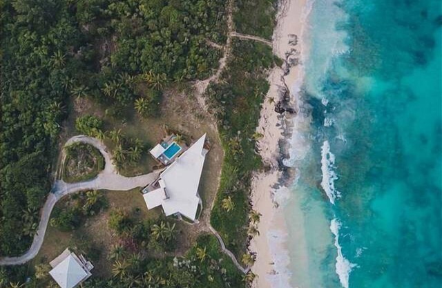 Newly Remodeled Beachfront Estate w/Pool, Hot Tub, Views, Walk to Rest./Bar