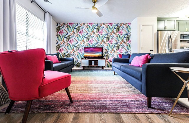 Newly Remodeled 3BR/2BA Home w/Putting Green, Sleeps 8