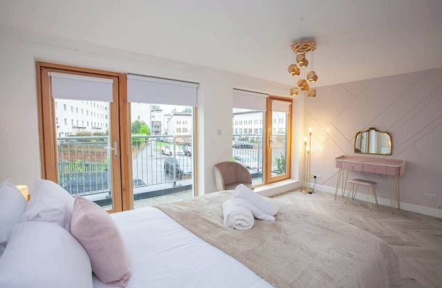 Newly Renovated 3 Bedroom Modern House