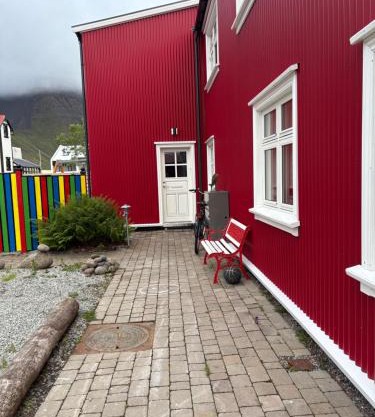 Newly renovated house in the old part of Isafjordur sleeps 5 in 3 bedrooms